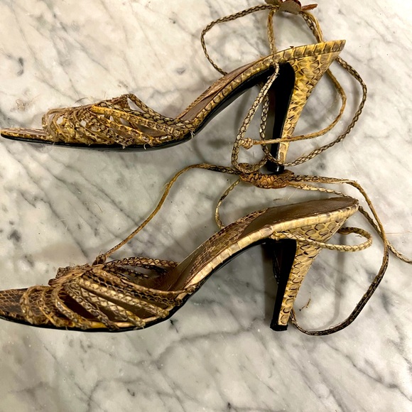Vintage 1980s 9West snakeskin ankle wrap heels size 7 1/2 - Picture 4 of 10